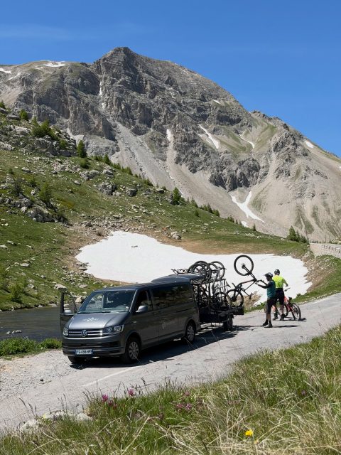 Hot Summer? Ride Higher! 

La navette #1001sentiers prend de la hauteur et Greg t’emmène rouler en altitude cet été pour continuer de te régaler dans les meilleures conditions : calades XXL, brise fraîche et prime grip, loin de la chaleur et des touristes !

Prochaines Sessions : Haute-Vésubie, Haute-Tinée, Val d’Allos, Haute-Roya… 

Load your bike & Let’s play!

#somuchmorethanbiking