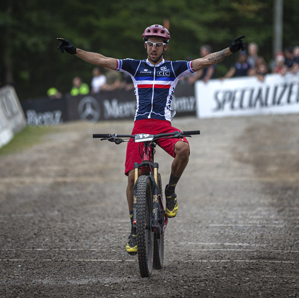 Prouesses azuréennes: Gilloux médaillé aux Mondiaux e-MTB